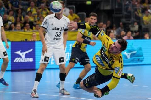 Jannik Kohlbacher RNL 80 Throwing Throwing Action Action Game Scene Handball DKB Bundesliga Rhine Neckar Löwen THW Kiel xozx