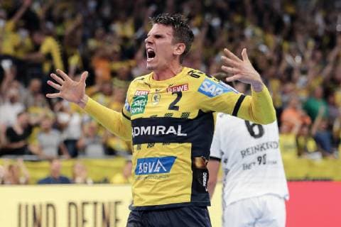 Andre Schmid Andy Schmid RNL 2 celebrates the 12 11 halftime score Jubilee Torjubel Goalkeeping celebrate the goal goal celebration Cheering over the goal optimistic Game scene Highlight Action Action Handball DKB Bundesliga Rhein Neckar Löwen THW Kiel xozx