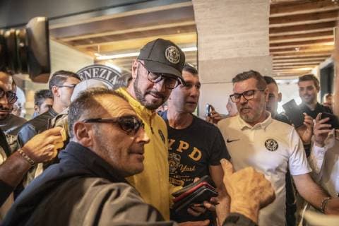 Photo Paola Garbuio LaPresse October 13, 2018 M9 Venezia store ,Mestre (ve), Italy soccer presentazione nuovo allenatore Venezia ,Walter Zenga In the pic:Walter Zenga venice new football mister  Copyright: xPaolaxGarbuio LaPressex