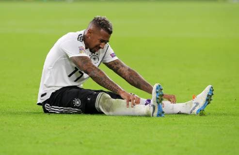 Jerome Boateng sitting on the floor single image Cut Out Action Sport Soccer Football UEFA Nations League International Team National Team DFB Men Season 2018 2019 13 10 2018 Netherlands NED VS BRGermany GER DFL regulations prohibit any use of images as image sequences and or quasi video