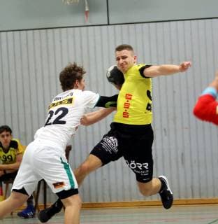 Third Handball Bundesliga MSG Grossbieberau Modau vs SG Leipzig II Season 2018 2019 13 10 2018 Grossbieberau v Willi Wenzel Leipzig Kris Jost Gross Bieberau Action Duel ba