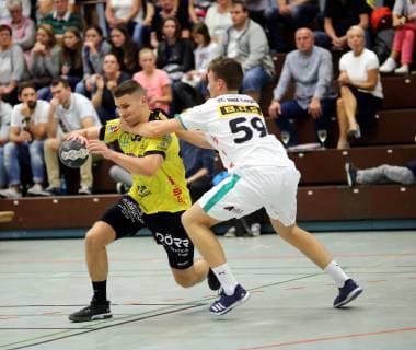 Third Handball Bundesliga MSG Grossbieberau Modau vs SG Leipzig II Season 2018 2019 13 10 2018 Grossbieberau v l Kris Jost Gross Bieberau Elias Gansau Leipzig Action Combat ba