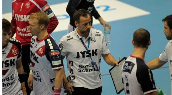 14.10.2018 Szeged(Hungary) MOL Pick Szeged-SG Flensburg-Handewitt Velux EHF men s handball champions legue Maik Machulla(C)SG Flensburg Handewitt coach during match beside Anders Zachariassen(2L) : 
