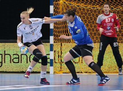 14 10 2018 Germany Bietigheim Handball Champions League Women Group Stage 2 Gameday League Season 2018 2019 SG BBM Bietigheim vs CSM Bucuresti on the ball l Maura Visser BBM Dragana Cvijic CSM