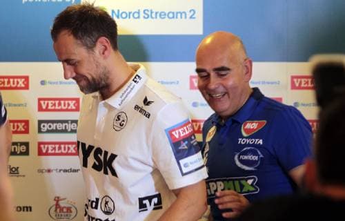 14.10.2018 Szeged(Hungary) MOL Pick Szeged-SG Flensburg-Handewitt Velux EHF men s handball champions legue Maik Machulla(C)SG Flensburg Handewitt coach with Juan Carlos Pastor Gomez (R)MOL Pick Szeged coach : 
