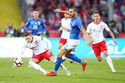 Fußball, Nations League, Polen - Italien Chorzow , Stadion Slaski 14.10.2018 , Pilka nozna , Reprezentacja , Kadra , Liga Narodow , Liga A , Grupa 3 , Polska - Wlochy NZ Piotr Zielinski ( POL ) Leonardo Bonucci ( ITA ) FOT Michal Nowak Newspix.pl Chorzow , Silesian Stadium 14.10.2018 Sport , Football National Teams , UEFA Nations League , League A , Group 3 , Poland - Italy photo by Michal Nowak Newspix.pl --- Newspix.pl 181014MIN_054