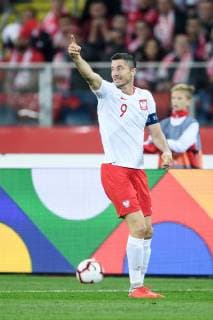 Fußball, Nations League, Polen - Italien 2018.10.14, Chorzow, Pilka nozna, Liga Narodow UEFA 2018 2019, Dywizja A, Grupa 3 Mecz Polska - Wlochy N z Robert Lewandowski sylwetka Foto: Rafal Oleksiewicz PressFocus 2018.10.14, Chorzow, Silesian Stadium, UEFA Nations League, League A, Group 3 Poland vs Italy Robert Lewandowski sylwetka Credit: Rafal Oleksiewicz PressFocus NEWSPIX.PL --- Newspix.pl 20181014PF_RO4289