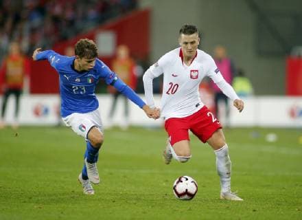 Fußball, Nations League, Polen - Italien CHORZOW STADION SLASKI 14.10.2018 LIGA NARODOW PILKA NOZNA POLSKA (BIALO-CZERWONE) - WLOCHY (NIEBIESKO-BIALE) NZ Nicola Barella , Piotr Zielinski . FOT TOMASZ WANTULA NEWSPIX.PL CHORZOW 14.10.2018 FOOTBALL MEN S LEAGUE OF NATIONS POLAND - ITALY TOMASZ WANTULA NEWSPIX.PL --- Newspix.pl  181014WAN095