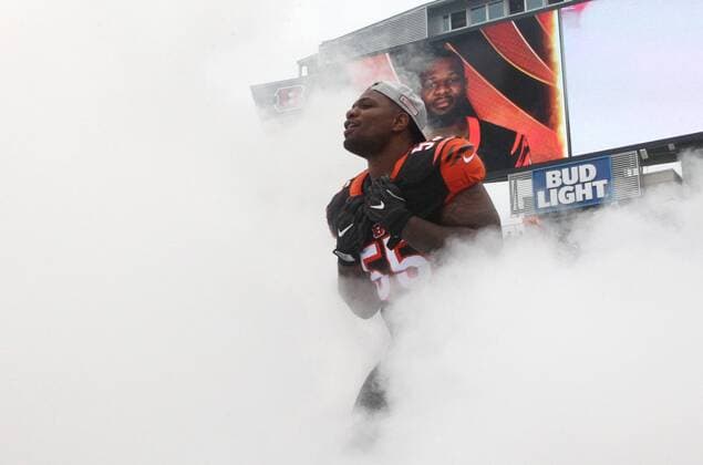 Cincinnati Bengals Vontaze Burfict (55) runs onto the field for the start of their games against the Pittsburgh Steelers at Paul Brown Stadium in Cincinnati, Ohio, October 14, 2018.  JPS2018101427 JOHNxSOMMERSxII