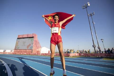 Sport Themen der Woche KW41 Sport Bilder des Tages (181015) -- BUENOS AIRES, Oct. 15, 2018 (Xinhua) -- Chen Long of China celebrates after the men s high jump of athletics event at the 2018 Summer Youth Olympic Games Olympische Spiele Olympia OS in Buenos Aires, Argentina, on Oct. 14, 2018. Chen won the gold medal. (Xinhua Li Ming) (SP)ARGENTINA-BUENOS AIRES-SUMMER YOUTH OLYMPIC GAMES-ATHLETICS 