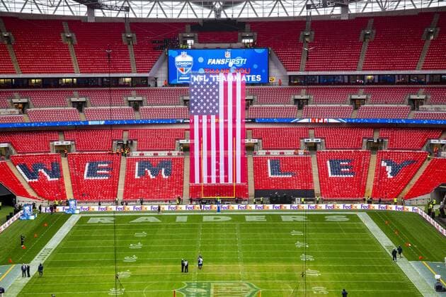 LONDON, ENG - OCTOBER 14: The flag of the United states flies before the NFL American Football Herren USA game between the Seattle Seahawks and the Oakland Raiders on October 14, 2018 at Wembley Stadium, London, England. (Photo by Martin Leitch Icon Sportswire) NFL: OCT 14 International Series - Seahawks at Raiders Icon18101428 EDITORIAL USE ONLY
