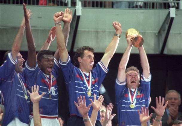 1998 World Cup France Final France Brazil 3 0 12 07 1998 St Denis Team captain Didier Deschamps re presents World Cup trophy V Zinedine Zidan Marcel Desailly and Laurent Blanc HM