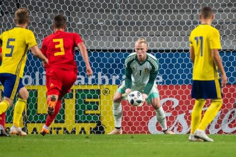 181016 Goalkeeper Pontus Dahlberg of Sweden during the UEFA European Under 21 Qualifier match between Sweden and Belgium on October 16, 2018 in Kalmar  Copyright: SUVADxMRKONJIC BB181016SM006