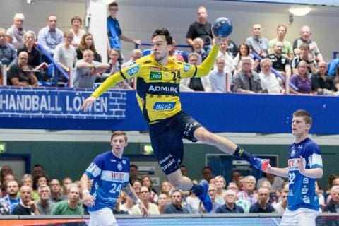 Litter by Patrick Groetzki No 24 Rhein Neckar Löwen Bergischer HC vs Rhein Neckar Löwen Handball DHB Cup Eight Finals 16 10 18 Solingen NRW Germany Klingenhalle Copyright: xdnet_cdnx