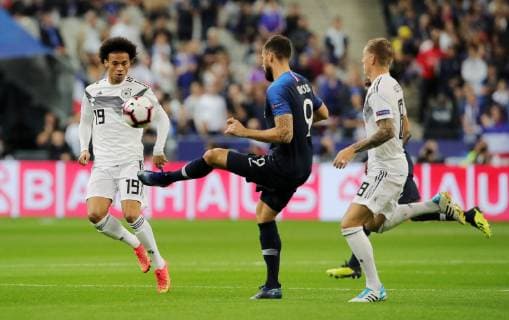 Leroy Sane Olivier Giroud Toni Kroos action match scene duel sports football football UEFA Nations League international match national team DFB Mens Season 2018 2019 16 10 2018 France FRA VS Germany GER DFL regulations prohibit any use of images as image sequences and or quasi video