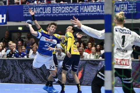 GER DHB Cup Eighth finals BHC06 vs Rhein Neckar Loewen 16 10 2018 Klingenhalle Solingen GER DHB Cup Eight finals BHC06 vs Rhein Neckar Loewen Linus Arnesson BHC 24 against Mikael Appelgren Rhein Neckar Loewen 1 DKB regulations prohibit any use of photographs nordphotox xFreund nph00018