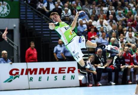 Goal shot by Tim Ruediger Wetzlar HSG Wetzlar vs MT Melsungen Handball DHB Pokal 16 10 2018 HSG Wetzlar vs MT Melsungen Handball DHB Pokal 16 10 2018 Wetzlar Copyright: xEIBNER RenexWeissx EP_RWS