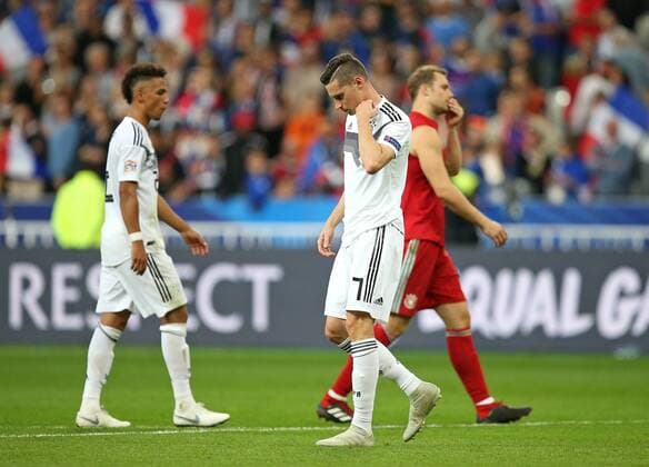 16 10 2018 Football UEFA Nations League Group 1 Gameday 4 France Germany at Stade de France Paris LR Thilo Kehrer Germany Julian Draxler Germany and Goalkeeper Manuel Neuer Germany disappointed DFL and DFB regulations prohibit any use of photographs or video sequences