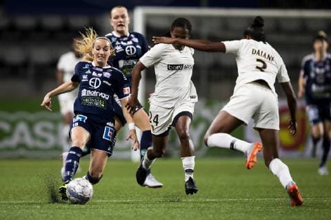 181017 Linköpings Kosovare Asllani and Paris Formal in the final final of the Champions League between Linköping and Paris Saint Germain on October 17, 2018 in Linköping  Copyright: PETERxHOLGERSSON BB181017PH005