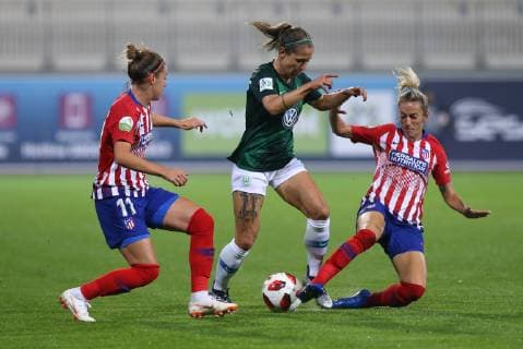 VfL vs Atletico Madrid CL Wolfsburg Germany 17 10 2018 FOOTBALL VfL Wolfsburg vs Atletico Madrid Champions League Eighth finals season 2015 2016 Volkswagen Arena Picture shows Anna Blässe VfL Wolfsburg Wolfsburg