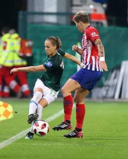 VfL vs Atletico Madrid CL Wolfsburg Germany 17 10 2018 FOOTBALL VfL Wolfsburg vs Atletico Madrid Champions League Eighth finals season 2015 2016 Volkswagen Arena Picture shows Ewa Pajor VfL Wolfsburg Wolfsburg