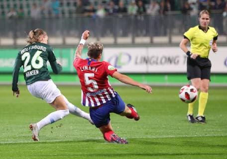 VfL vs Atlético Madrid CL Wolfsburg Germany 17 10 2018 FOOTBALL VfL Wolfsburg vs Atlético Madrid Champions League Eighth finals season 2015 2016 Volkswagen Arena Image shows Caroline Graham Hansen VfL Wolfsburg Wolfsburg