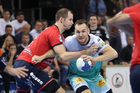 SG Flensburg Handewitt vs SC Magdeburg Handball DHB Cup Round of 16 17 10 18 Christian O Sullivan SC Magdeburg 24 against Simon Hald SG Flensburg Handewitt 05 xmmkx