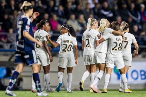 181017 Paris Shuang Wang cheers for 0 2 during the final final of the Champions League between Linköping and Paris Saint Germain on October 17, 2018 in Linköping  Copyright: PETERxHOLGERSSON BB181017PH014