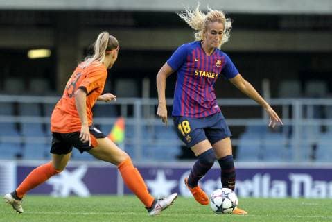 17th October 2018, Miniestadi, Barcelona, Spain; UEFA Womens Champions League football, Barcelona versus Glasgow City; Kheira Hamraoui of FC Barcelona Barca passes the ball forward under pressure  ActionPlus12070740 PedroxSalado