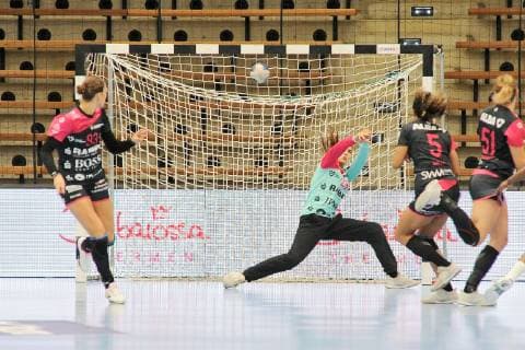 Isabel Roch TusSies Metzingen 26 in goal TusSies Metzingen Handball HBF League game 17 10 2018 Photo TBaur Eibner FrischAuf Goeppingen vs. TusSies Metzingen Goeppingen Copyright: xEIBNER TobiasxBaurx EP_TBR