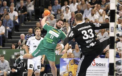 Photo Lukas Binder Leipzig in goal throw against Andreas Wolff Handball 1 Bundesliga Cup match on Wed 17 10 2018 THW Kiel DHfK Leipzig