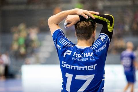DHB Cup VfL Gummersbach FRESH ON Goeppingen 17 10 2018 SCHWALBE arena Gummersbach Marvin Summer 17 VfL Gummersbach DHB Cup VfL Gummersbach SG BBM Bietigheim Gummersbach Schwalbe arena