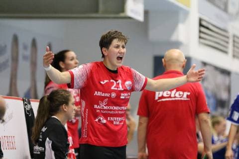 Ina Grossmann Thueringer HC 21 fires her team mates HSG Blomberg Lippe vs Thueringer HC Handball 1 Women Bundesliga 17 10 2018 HSG Blomberg Lippe vs Thueringer HC Handball 1 Bundesliga Women 17 10 2018 Blomberg Copyright: xEIBNER JanxStrohdiekx EP_JSK