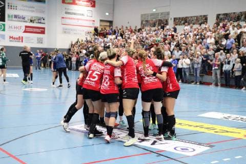 Siegesjubel at Thueringer HC HSG Blomberg Lippe vs Thueringer HC Handball 1 Women Bundesliga 17 10 2018 HSG Blomberg Lippe vs Thueringer HC Handball 1 Bundesliga Women 17 10 2018 Blomberg Copyright: xEIBNER JanxStrohdiekx EP_JSK
