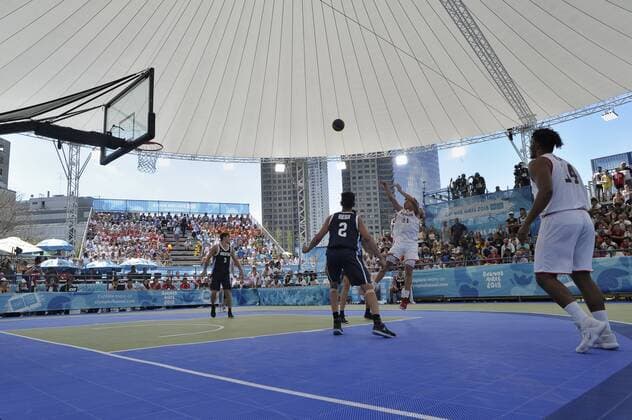 October 17, 2018 - Buenos Aires, Buenos Aires, Argentina - MOUSA ROBERT SYLLA NOTERMAN of Belgium tries to score during the Basketball 3x3 match in which ARGENTINA won gold by 20 to 15 in the Buenos Aires 2018 Youth Olympics. Buenos Aires 2018 Youth Olympic Games Olympische Spiele Olympia OS - ZUMAm105 86077709st Copyright: xPatricioxMurphyx