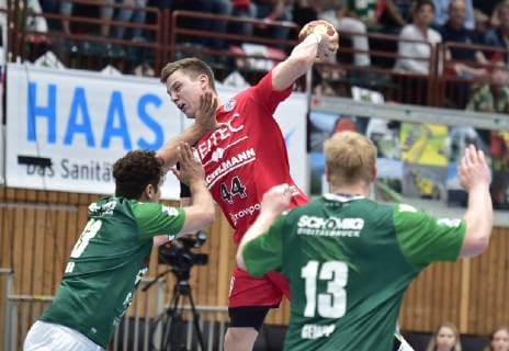17 10 2018 Handball DHB Cup Round of 16 Season 2018 2019 DJK Rimpar Wolves HC Erlangen HCE OGo Michael Schulz 33 DJK Rimpar Wolves Christoph Steinert 44 HC Erlangen Patrick Gempp 13 DJK Rimpar Wolves