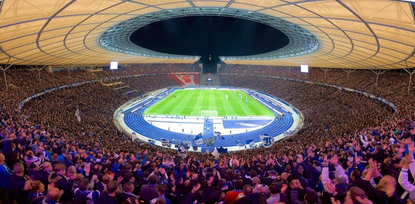 Football Berlin 29 09 2018 Season 2018 2018 1 Bundesliga DFL Hertha BSC Berlin Bayern Munich sold out Berlin Olympic Stadium Sports Venue Hertha Fans Attention, the photo is composed of several individual photos According to the requirements of the DFL German Football League it is prohibited in the stadium and or the game to make use of photographic images in the form of sequence images and or video-like photo series DFL regulations prohibit any use of photographs as image sequences and or quasi video