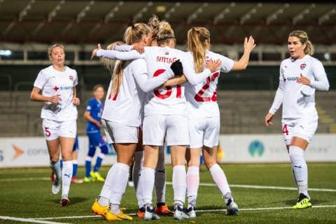 181018 Rosengards Lisa Marie International welcomes 10 during the soccer match in the Champions League between Rosengard and Slavia Prague on October 18, 2018 in Malmö  Copyright: AvdoxBilkanovic BB181018AB004