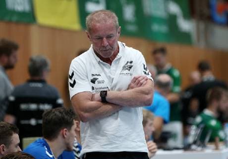v left Uwe Jungandreas Dessau Rosslauer HV 06 disappointed looking disappointment disappointed DKB 2 Handball Bundesliga DJK Rimpar Wolves Dessau Rosslauer HV 06 xfsx