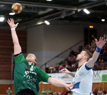 v left Patrick Gempp DJK Rimpar Wolves Marek Vanco Dessau Rosslauer HV 06 DKB 2 Handball Bundesliga DJK Rimpar Wolves Dessau Rosslauer HV 06 xfsx