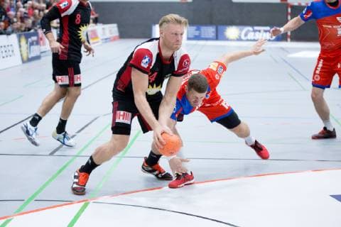 Luebbecke Germany 20 10 2018 2 HBL 2018 2019 TuS N Luebbecke vs HBW Balingen Weilstetten L R Dener Jaanimaa Luebbecke Martin Strobel Balingen Weilstetten Luebbecke North Rhine Westphalia Germany Merkur Arena