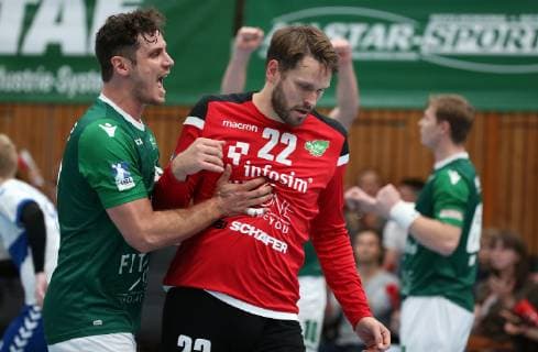 Benedikt Brielmeier DJK Rimpar Wolves Max Brustmann DJK Rimpar Wolves Julian Sauer DJK Rimpar Wolves cheer DKB 2 Handball Bundesliga DJK Rimpar Wolves Dessau Rosslauer HV 06 xfsx