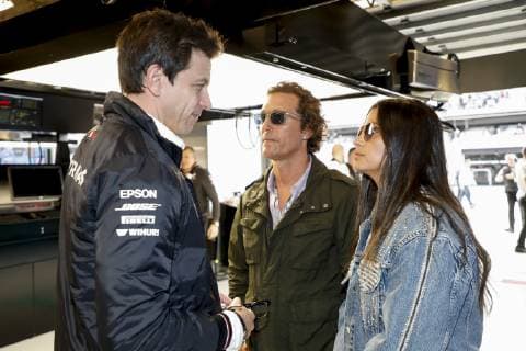 Motorsports: FIA Formula One World Championship WM Weltmeisterschaft 2018; Grand Prix; United States, FORMULA 1 PIRELLI 2018 UNITED STATES GRAND PRIX , Circuit of The Americas , Matthew Mcconaughey, ActorToto Wolff (AUT, Mercedes AMG Petronas Formula One Team) Austin United States