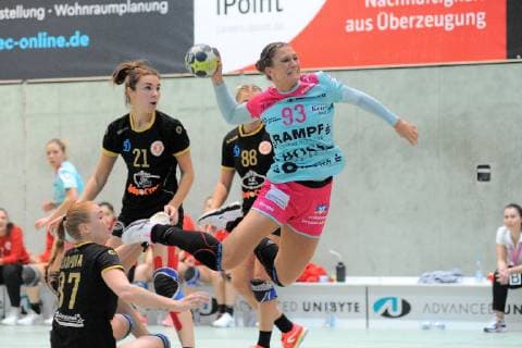 Julia Behnke TusSies Metzingen 93 TusSies Metzingen Handball HBF EHF League match 20 10 2018 Photo TBaur Eibner TusSies Metzingen vs. Astrakhanochka Metzingen Copyright: xEIBNER TobiasxBaurx EP_TBR
