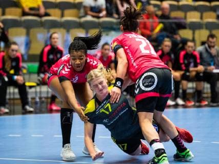 181021 Brests Pauletta Foppa and Jovana Stoiljkovic in battle with Sävehofs Nina Dano during the Champions League match between Sävehof and Brest on October 21, 2018 in Partille  Copyright: MATHIASxBERGELD BB181021MB009