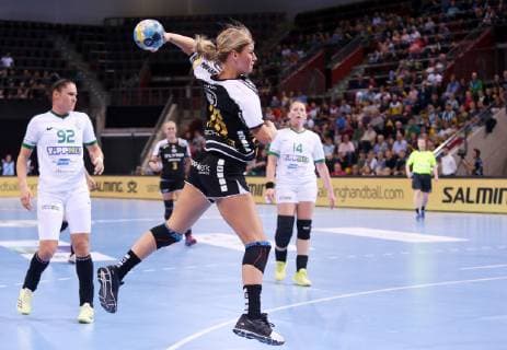 BAU 21 10 2018 Ludwigsburg Handball SG BBM Bietigheim vs FTC Rail Cargo Hungaria ahead Angela Malestein BBM