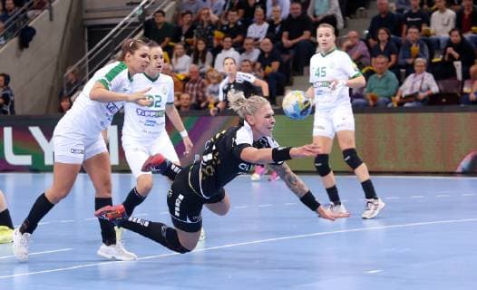 BAU 21 10 2018 Ludwigsburg Handball SG BBM Bietigheim vs FTC Rail Cargo Hungaria Luisa Schulze BBM front