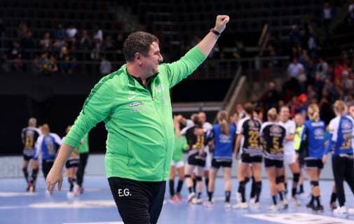 BAU 21 10 2018 Ludwigsburg Handball SG BBM Bietigheim vs FTC Rail Cargo Hungaria coach Elek Gabor Hungaria cheers and clenches his fist
