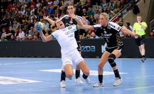 BAU 21 10 2018 Ludwigsburg Handball SG BBM Bietigheim vs FTC Rail Cargo Hungaria v l Aniko Kovacsics HUngaria Fie Woller Charris Rozemalen BBM