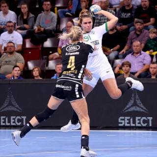 BAU 21 10 2018 Ludwigsburg Handball SG BBM Bietigheim vs FTC Rail Cargo Hungaria top Aniko Kovacsics Hungaria